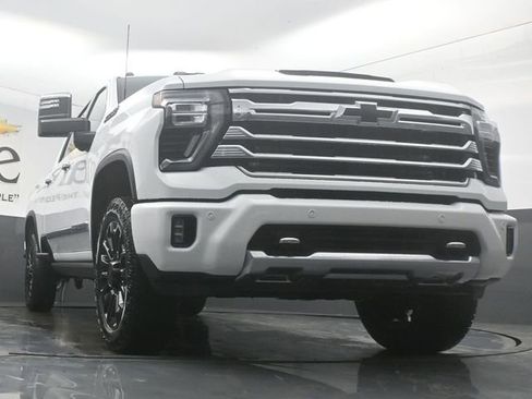 New 2026 Chevrolet Silverado 2500 High Country w/ High Country Premium Package image 3