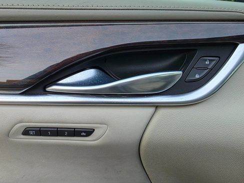 Used 2014 Cadillac XTS Platinum image 10