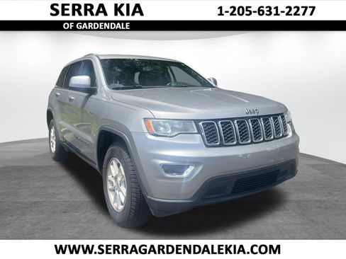 Used 2018 Jeep Grand Cherokee Laredo RWD image 1