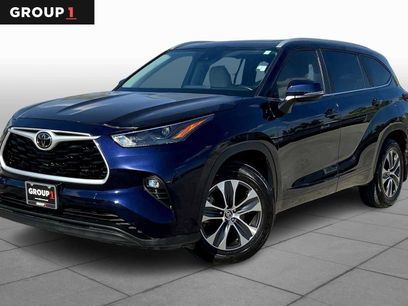 Used 2023 Toyota Highlander XLE