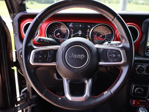 Used 2021 Jeep Wrangler Unlimited Rubicon AWD/4WD image 34