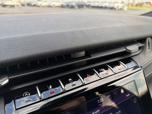 New 2025 Jeep Grand Cherokee Altitude image 20