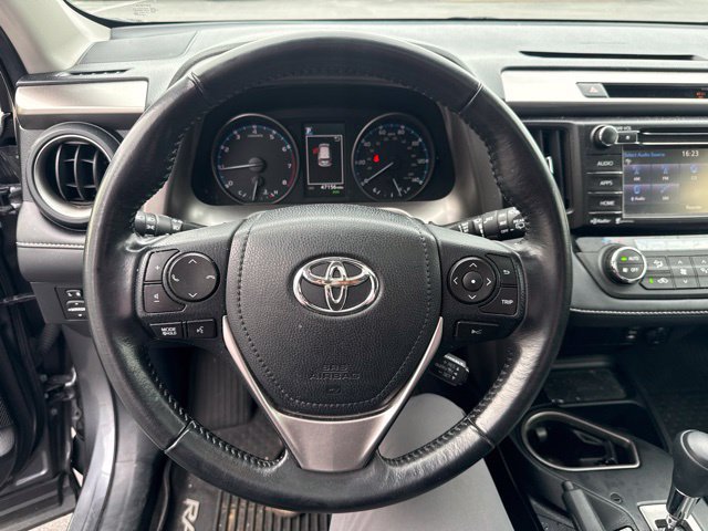 Used 2018 Toyota RAV4 XLE AWD/4WD image 18