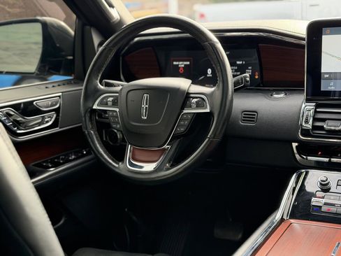 Used 2021 Lincoln Navigator L Reserve image 27