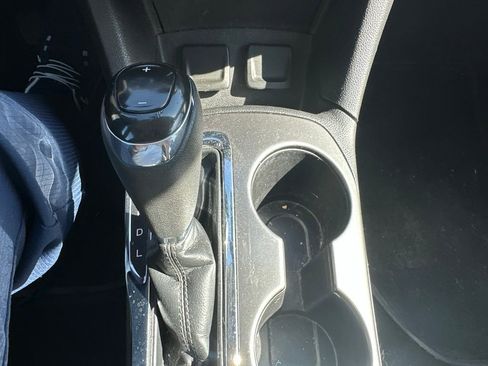Used 2017 Chevrolet Cruze LT FWD image 17