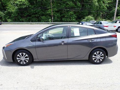 Certified 2022 Toyota Prius LE AWD/4WD image 9