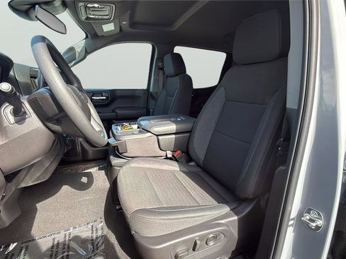 Used 2025 Chevrolet Silverado 1500 Custom Trail Boss w/ Dark Appearance Package AWD/4WD image 23