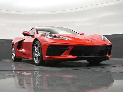 Used 2024 Chevrolet Corvette Stingray Convertible w/ Z51 Performance Package RWD image 30