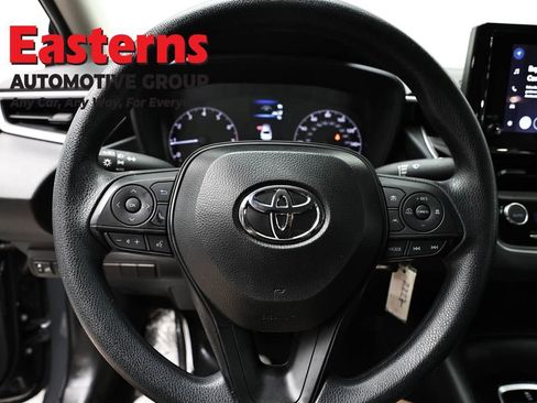 Used 2025 Toyota Corolla LE FWD image 10