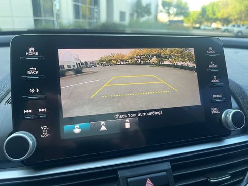 Used 2018 Honda Accord Sport image 25