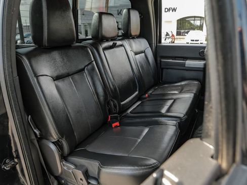 Used 2015 Ford F250 Lariat w/ Lariat Ultimate Package AWD/4WD image 41