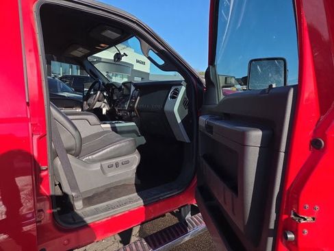 Used 2015 Ford F350 Lariat image 13