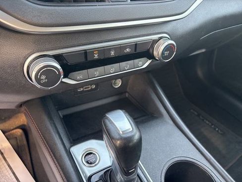 Used 2022 Nissan Altima 2.5 SR image 24