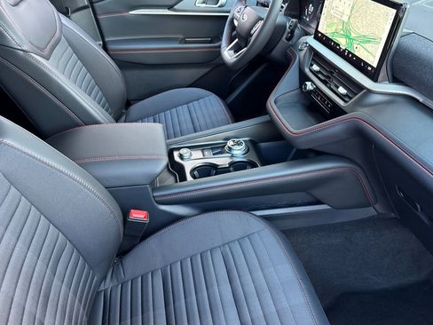 New 2026 Ford Explorer ST-Line w/ ST-Line Street Pack image 16