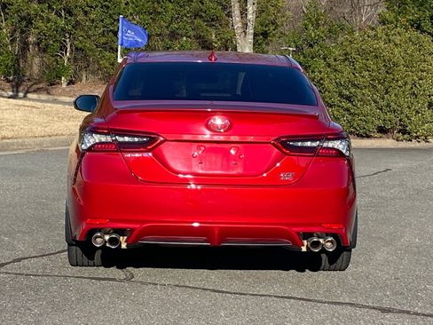 Used 2022 Toyota Camry XSE image 5