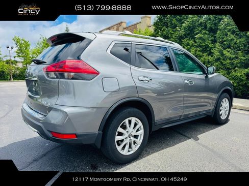 Used 2018 Nissan Rogue SV AWD/4WD image 11