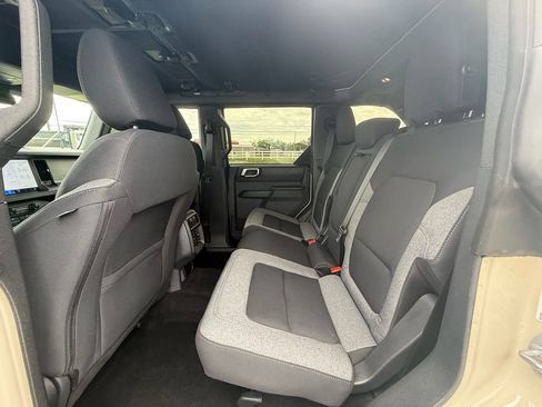 Used 2025 Ford Bronco 4-Door AWD/4WD image 19