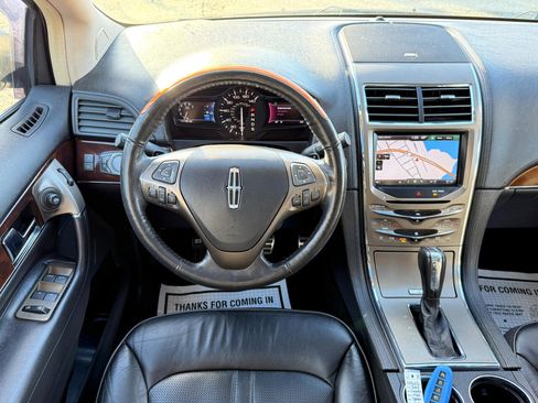 Used 2014 Lincoln MKX AWD w/ Equipment Group 102A image 30