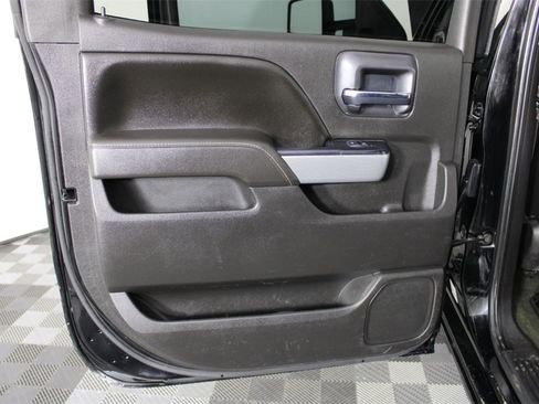 Used 2017 Chevrolet Silverado 2500 LTZ image 32