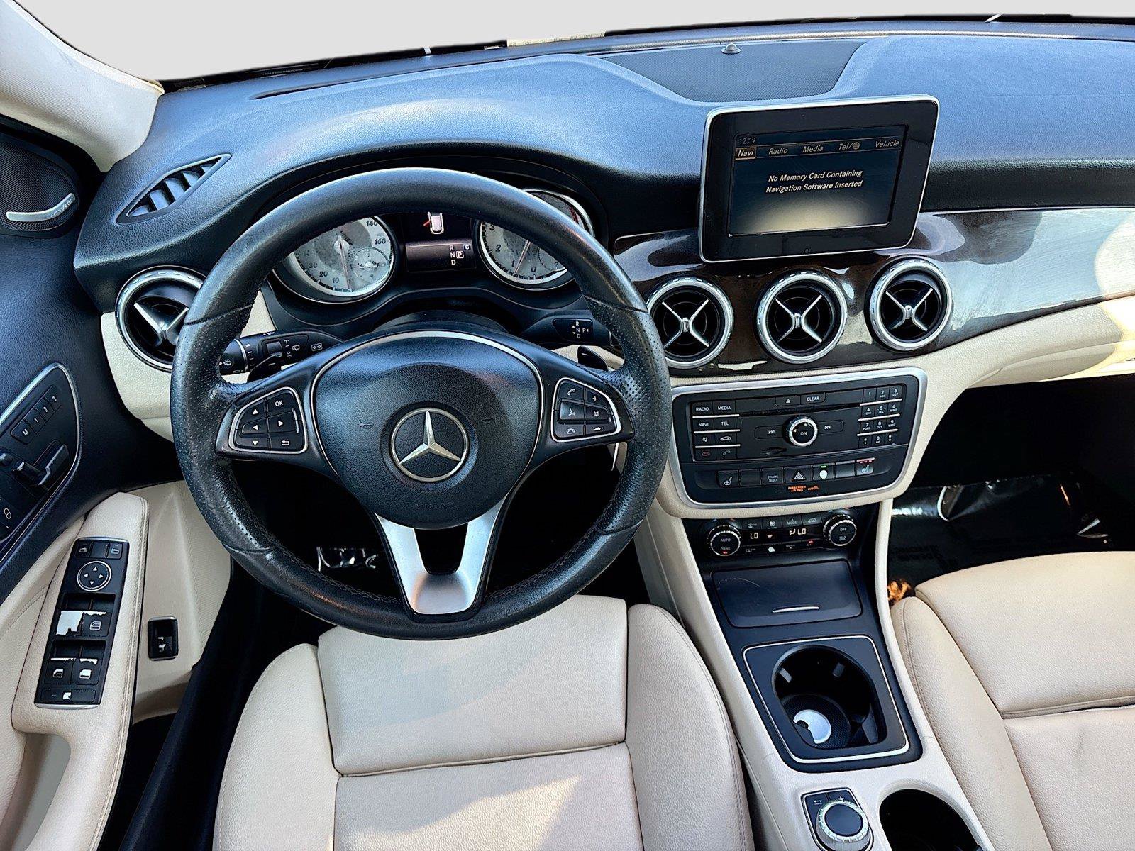 Used 2017 Mercedes-Benz GLA 250 w/ Premium Package image 21