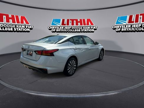 Used 2026 Nissan Altima 2.5 SV FWD image 8