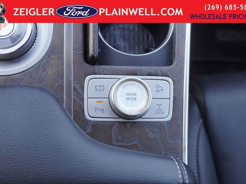 Used 2024 Genesis GV80 2.5T image 25