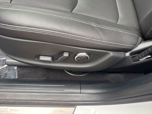 Used 2024 Genesis GV70 2.5T image 13