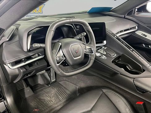 Used 2024 Chevrolet Corvette Stingray Coupe RWD image 21