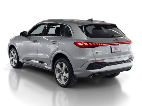 Used 2025 Audi Q5 Premium Plus w/ Premium Plus image 3