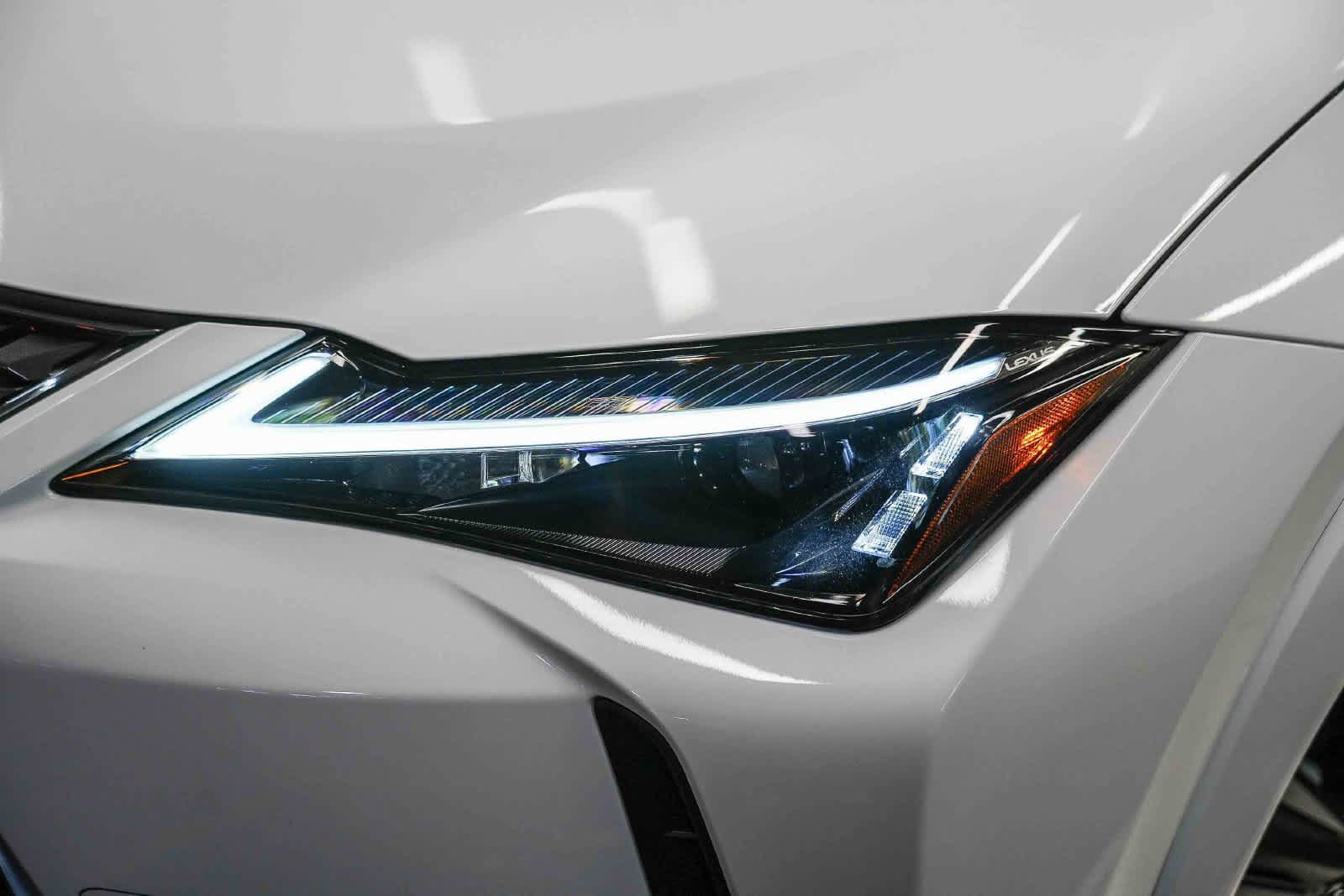 Used 2026 Lexus UX 300h AWD w/ Accessory Package (Z2) image 2