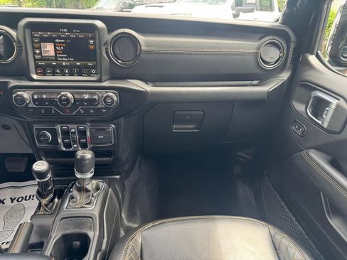 Used 2022 Jeep Wrangler Unlimited Sahara AWD/4WD image 21