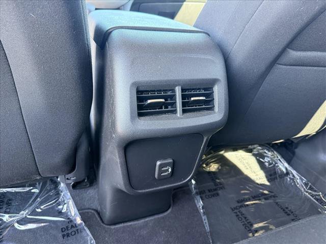 Used 2022 Chevrolet Equinox LT FWD image 25