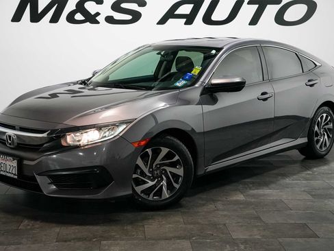 Used 2018 Honda Civic EX image 2