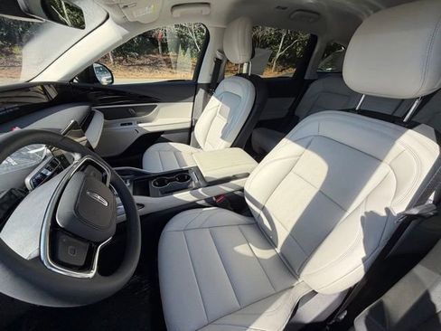 New 2026 Lincoln Nautilus Premier w/ Jet Appearance Package image 14