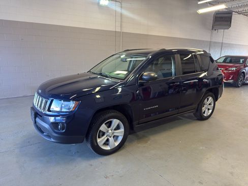 Used 2017 Jeep Compass Sport w/ Power Value Group AWD/4WD image 3