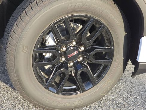 New 2026 GMC Sierra 1500 Elevation image 11