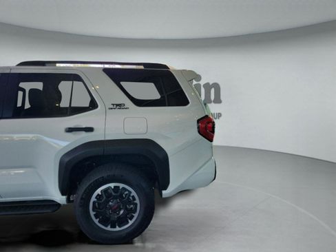Certified 2025 Toyota 4Runner TRD Off-Road Premium AWD/4WD image 30