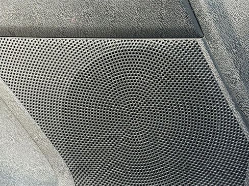 Used 2023 Kia Sorento LX image 19