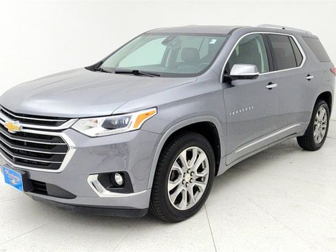Certified 2020 Chevrolet Traverse Premier image 1