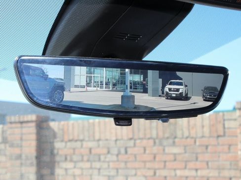 Used 2021 Chevrolet Tahoe Premier w/ Premium Package image 32