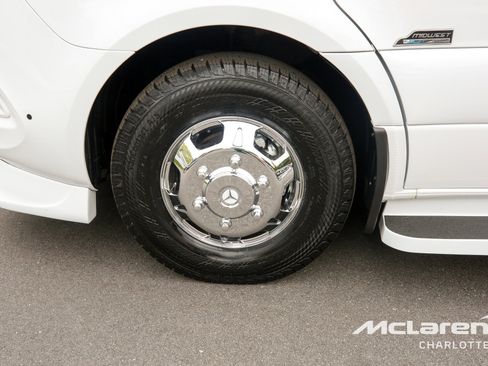 Used 2023 Mercedes-Benz Sprinter 3500 image 41