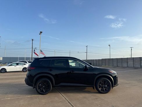 Certified 2023 Nissan Rogue SV w/ SV Premium B Package FWD image 23