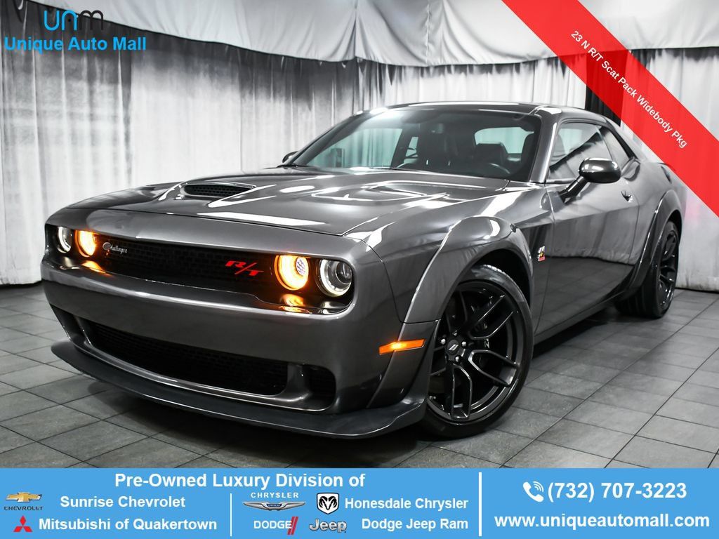 Used 2022 Dodge Challenger R/T Scat Pack RWD image 1