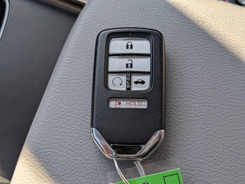 Used 2018 Honda Accord Touring image 26