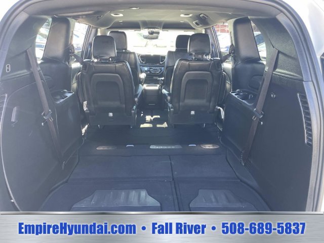 Used 2025 Chrysler Pacifica Select FWD image 6