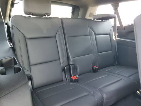 Used 2023 Chevrolet Suburban LT w/ Luxury Package AWD/4WD image 27