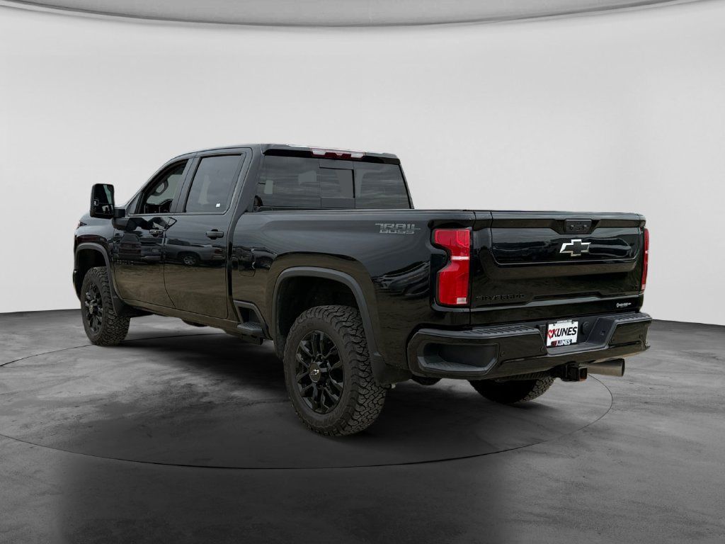 Used 2025 Chevrolet Silverado 2500 LT w/ Trail Boss Package AWD/4WD image 8
