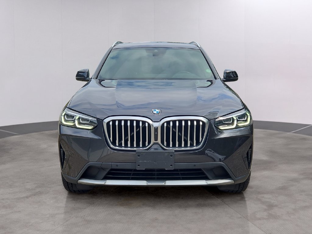 Used 2024 BMW X3 xDrive30i w/ Premium Package AWD/4WD image 2