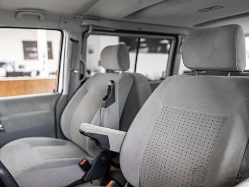 Used 2001 Volkswagen Eurovan FWD image 16