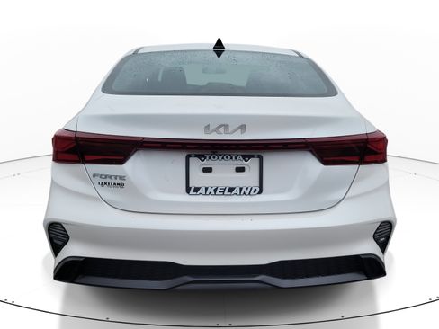 Used 2024 Kia Forte LXS image 6